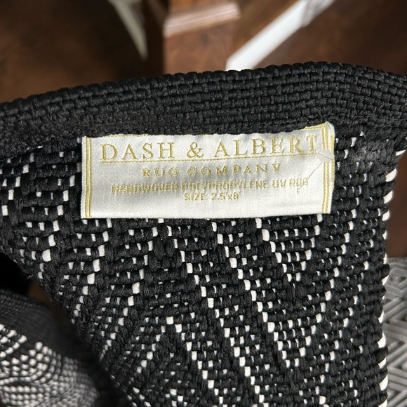 Dash & Albert NEW Diamond Black/Ivory Indoor/Outdoor Rug - Picture 9 of 11